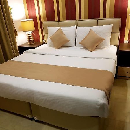 Al Muhanna Plaza Luxury Plus Salmiya Exterior foto